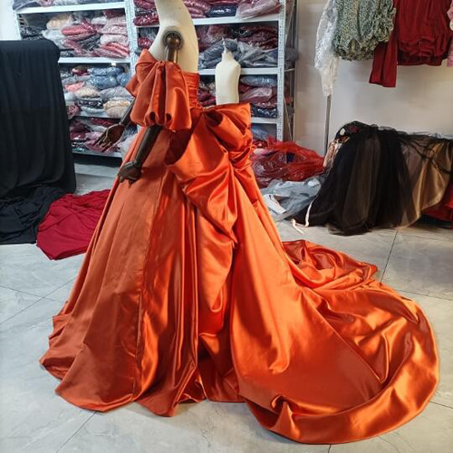 人気上昇！パーティードレス テラコッタ色 テラコッタ ベアトップ くら  