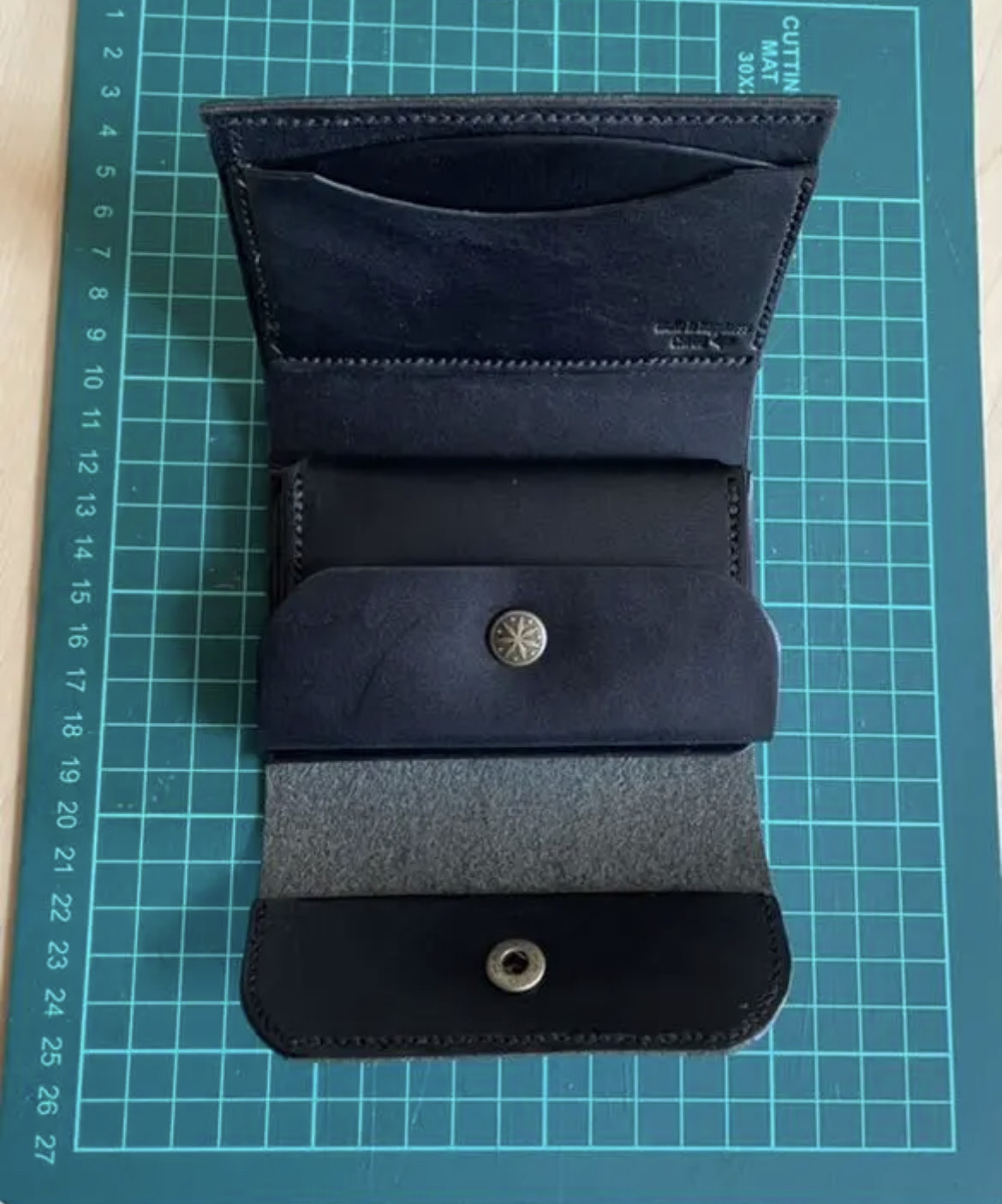 レザークラフト  ハンドメイド　栃木レザー　ミニウォレット　ミニ財布