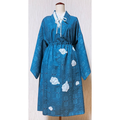 展示品　◇着物リメイク◇  ドッキングワンピース　紺×ホワイト　ベルト付き 展示品◇着物リメイク◇ ドッキングワンピース紺×ホワイトベルト付き