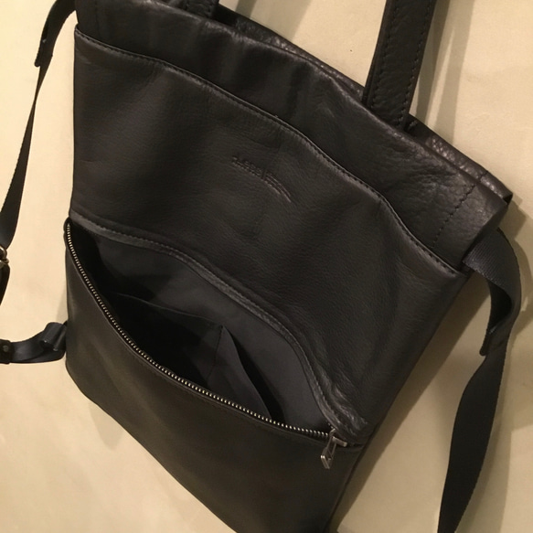 巾着トートリュック Ｓサイズ。／レスデザイン-Less(レス)／神戸元町革鞄 -LESS(レス) 大人の帆布＆レザートリムミニスリムリュック新色ダークグリーン&ベージュNew!! H1520609842(11550円)