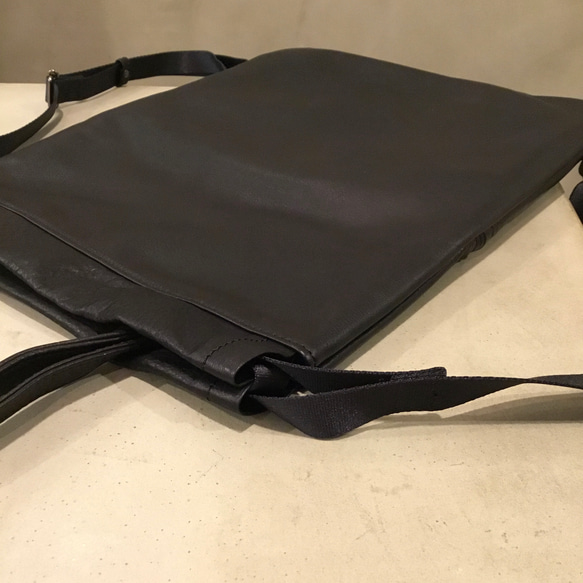 巾着トートリュック Ｓサイズ。／レスデザイン-Less(レス)／神戸元町革鞄 -LESS(レス) 大人の帆布＆レザートリムミニスリムリュック新色ダークグリーン&ベージュNew!! H1520609842(11550円)