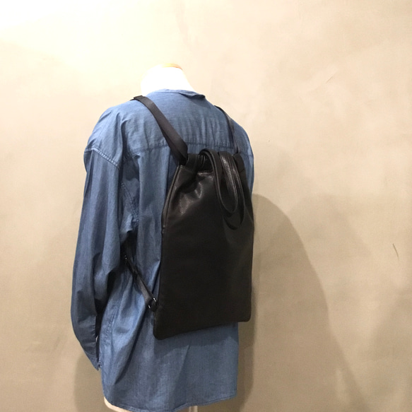 巾着トートリュック Ｓサイズ。／レスデザイン-Less(レス)／神戸元町革鞄 -LESS(レス) 大人の帆布＆レザートリムミニスリムリュック新色ダークグリーン&ベージュNew!! H1520609842(11550円)