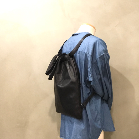 巾着トートリュック Ｓサイズ。／レスデザイン-Less(レス)／神戸元町革鞄 -LESS(レス) 大人の帆布＆レザートリムミニスリムリュック新色ダークグリーン&ベージュNew!! H1520609842(11550円)