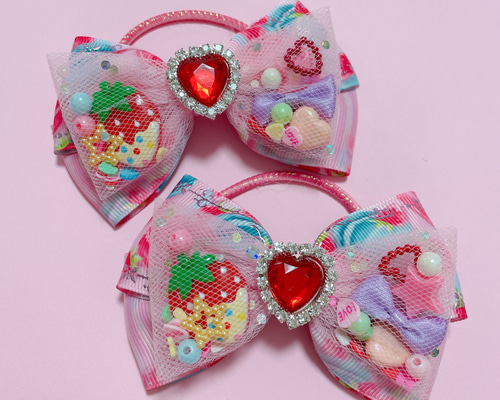 みっちゃん様ハンドメイド♡ビニールフリフリリボン マーメイド シェルヘアゴム キラキラ マーメイド🧜‍♀️たらりんリボン♡ サテンリボン♡発表会