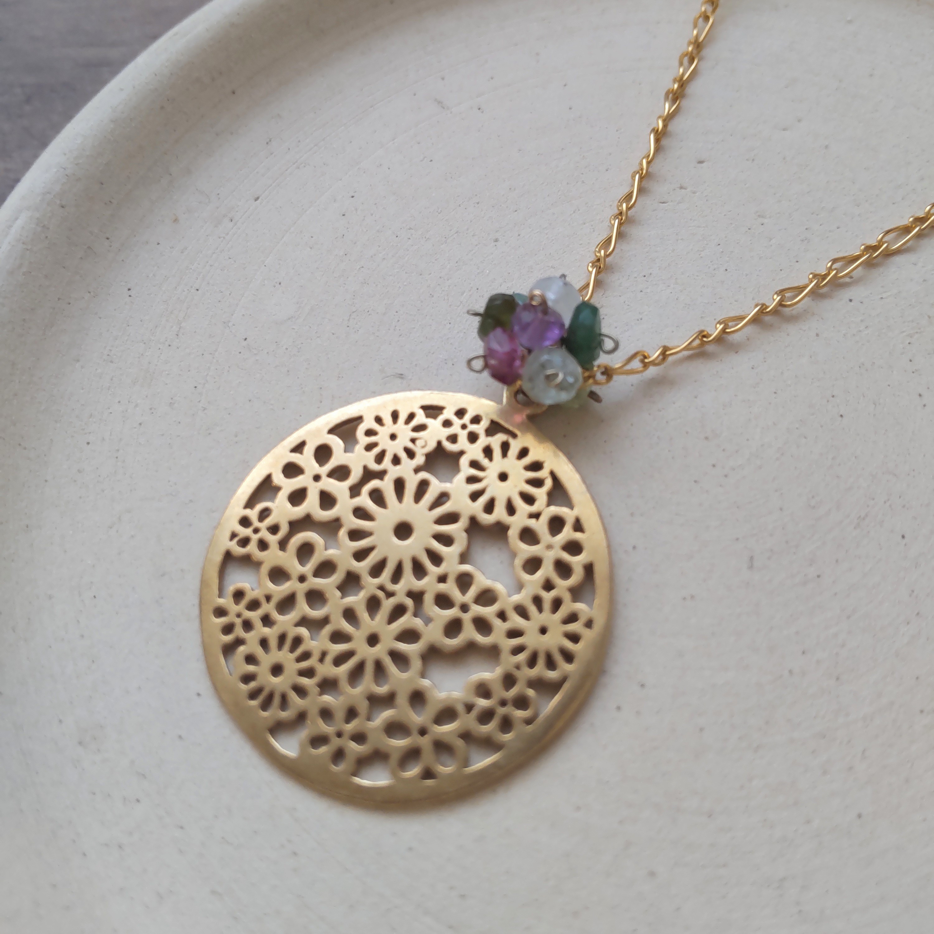 花モチーフネックレス