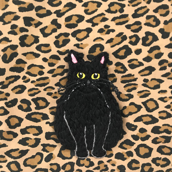 猫刺繍　黒猫　巾着バッグ　ハトメ　猫バッグ　猫刺繍かばん　期間限定送料無料 6枚目の画像