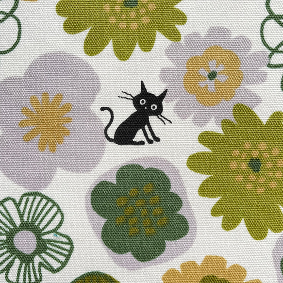 【Ａ５ソフトカバー用】オリーブ色の花と猫さんのブックカバー 4枚目の画像