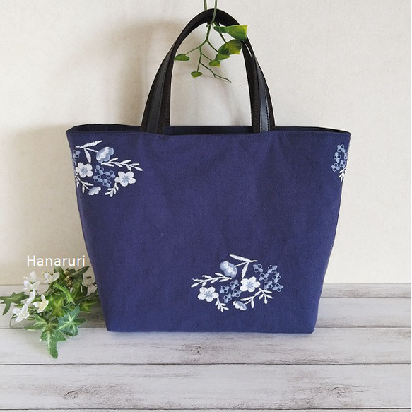花柄刺繍のミニトートバッグ 知的なネイビー トートバッグ 花