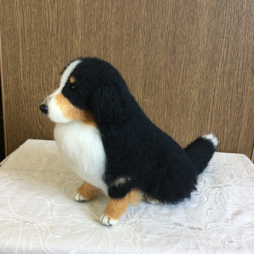 羊毛フェルト　バーニズマウンテンドック　犬　ハンドメイド 羊毛フェルト バーニーズマウンテンドッグ バッグチャーム