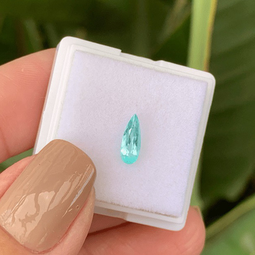 N.4003 0.37Ct パライバトルマリン・ルース ブラジル産の高級ネオン  