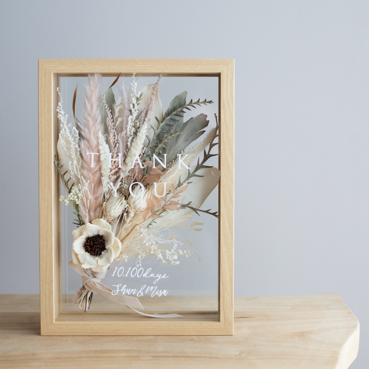 【お名前入り】ご両親贈呈品/子育て感謝状/結婚祝い　クリアフレームボックスA4 ホワイトピンク