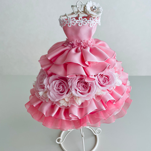 結婚祝いにうさぎのトピアリープリザーブドフラワーアレンジ