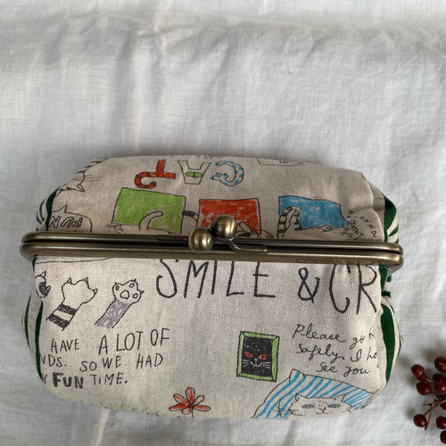 受注製作】再販➄ カラフル ブスカワキャット×グリーン がま口 メイク  