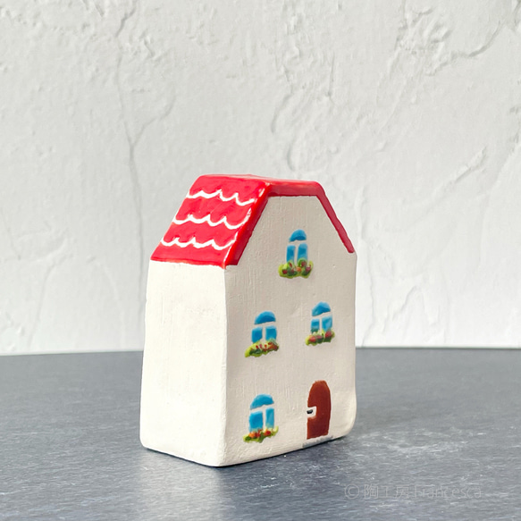 陶のお家のアロマディフューザー：赤い屋根の家002 4枚目の画像