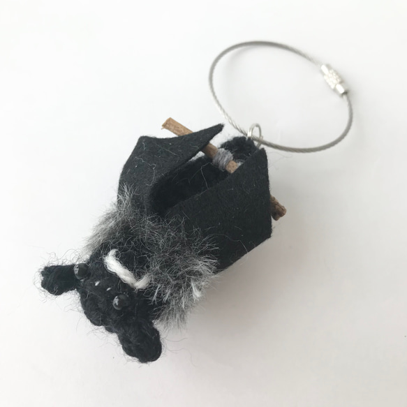 つまらぬことコウモリ ジブリ美術館 コウモリ キーホルダー ものづくりの部屋 on X: 