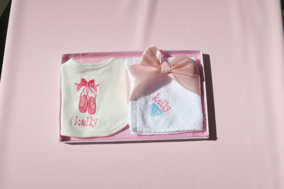 出産祝い♡可愛いスタイ&ミニタオル♡名入れします！刺繍♡ベビー　赤ちゃん 5枚目の画像