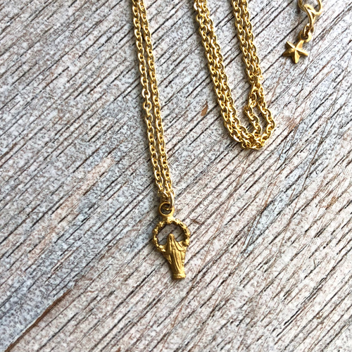 小さな マリア様 スターライト モチーフ チャーム ネックレス