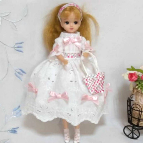 リカちゃん着せ替え用のお洋服&バッグetcの4点セット リカちゃん着せ替え用のお洋服&バッグetcの4点セット