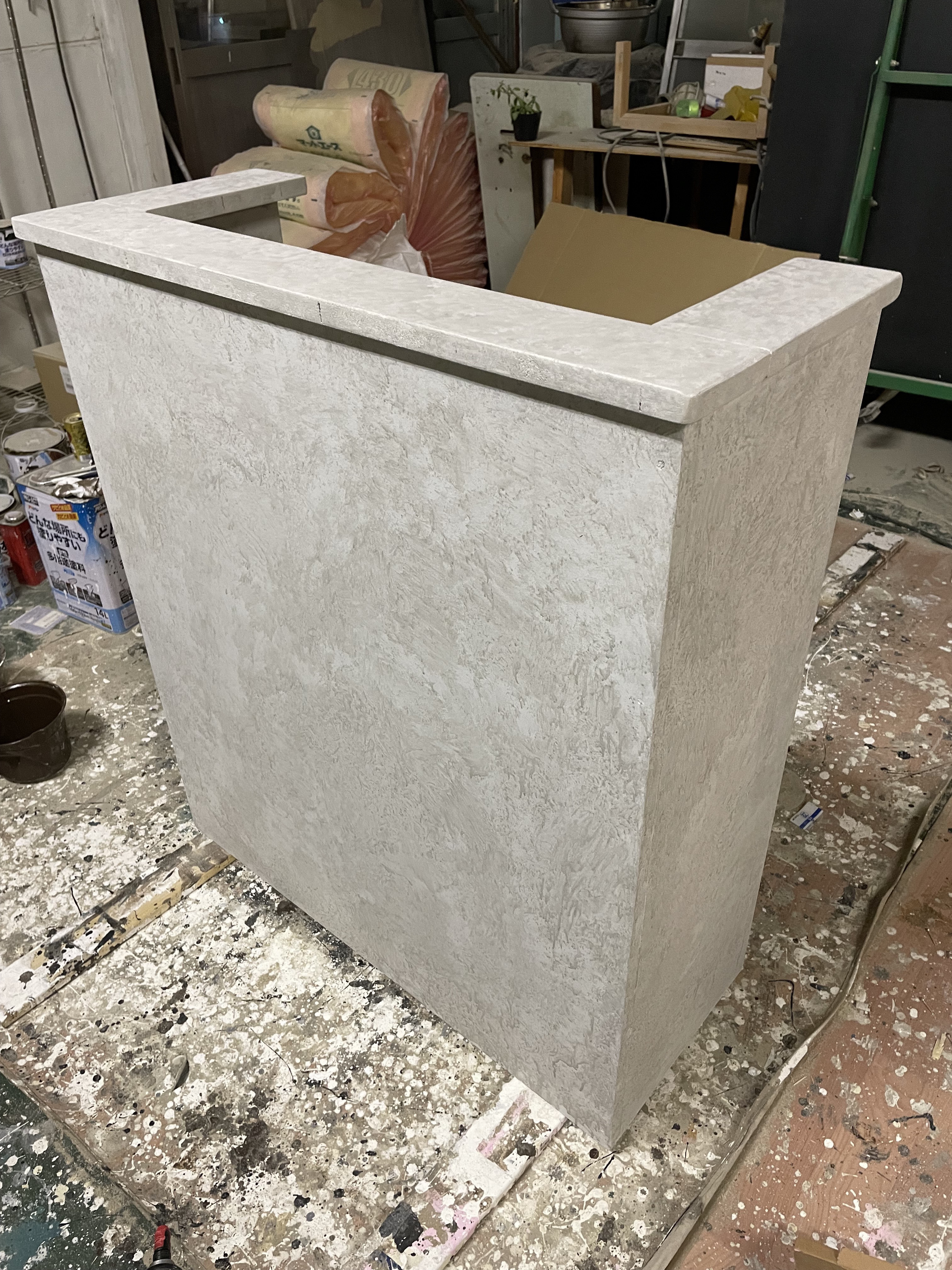 レジカウンター　石っぽいカウンター