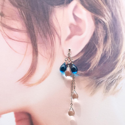 雨の雫（しずく） クリア ドロップのイヤリングorピアス