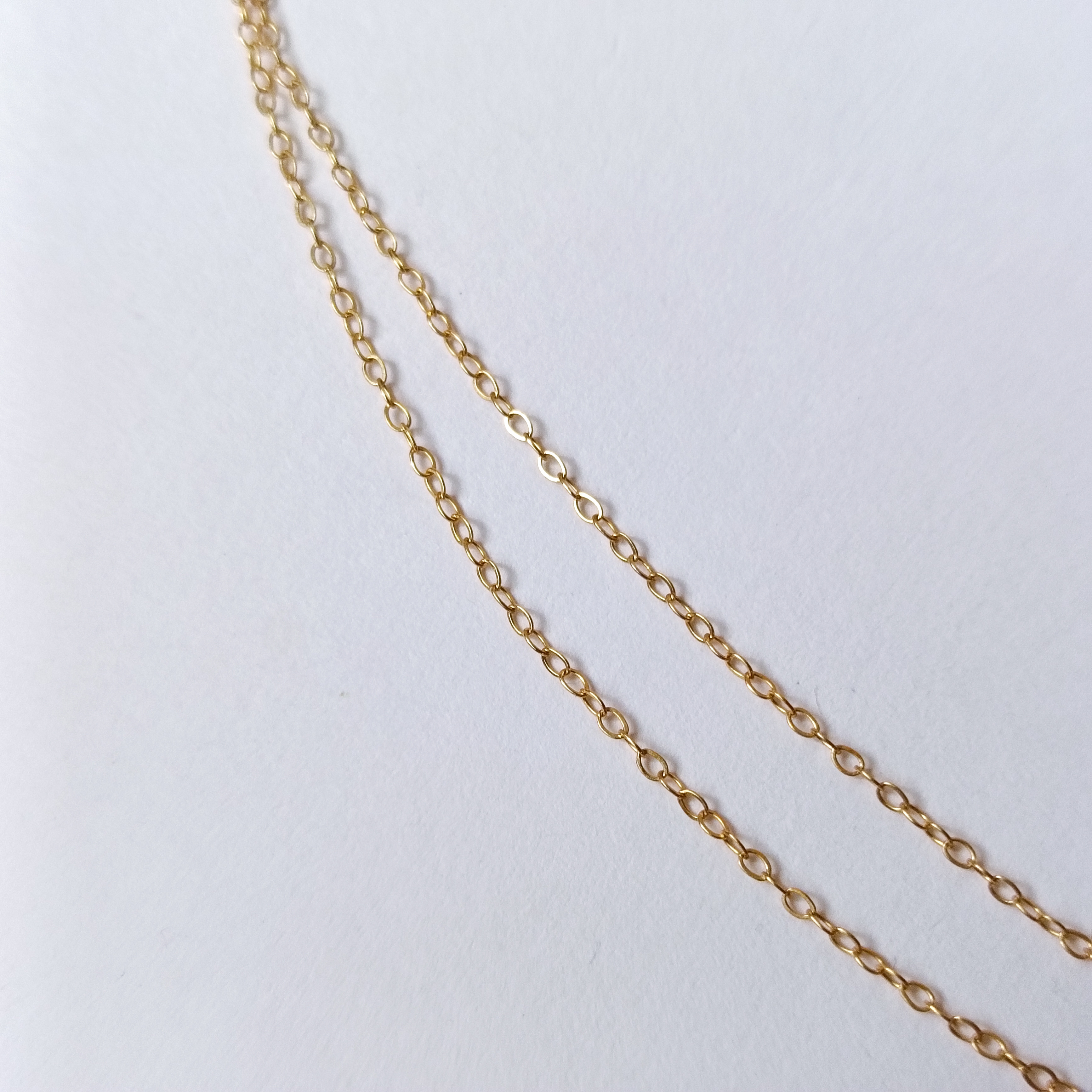 ジュエリー品質 高品質 エメラルド× 14kgf  の 7粒 ネックレス　40cm　5月誕生石　ペアシェイプ