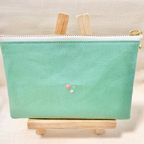 ラッコの昼休み 刺繍 ポーチ ポーチ mame.pii 通販 14071954