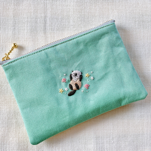 ラッコの昼休み 刺繍 ポーチ ポーチ mame.pii 通販 14071954
