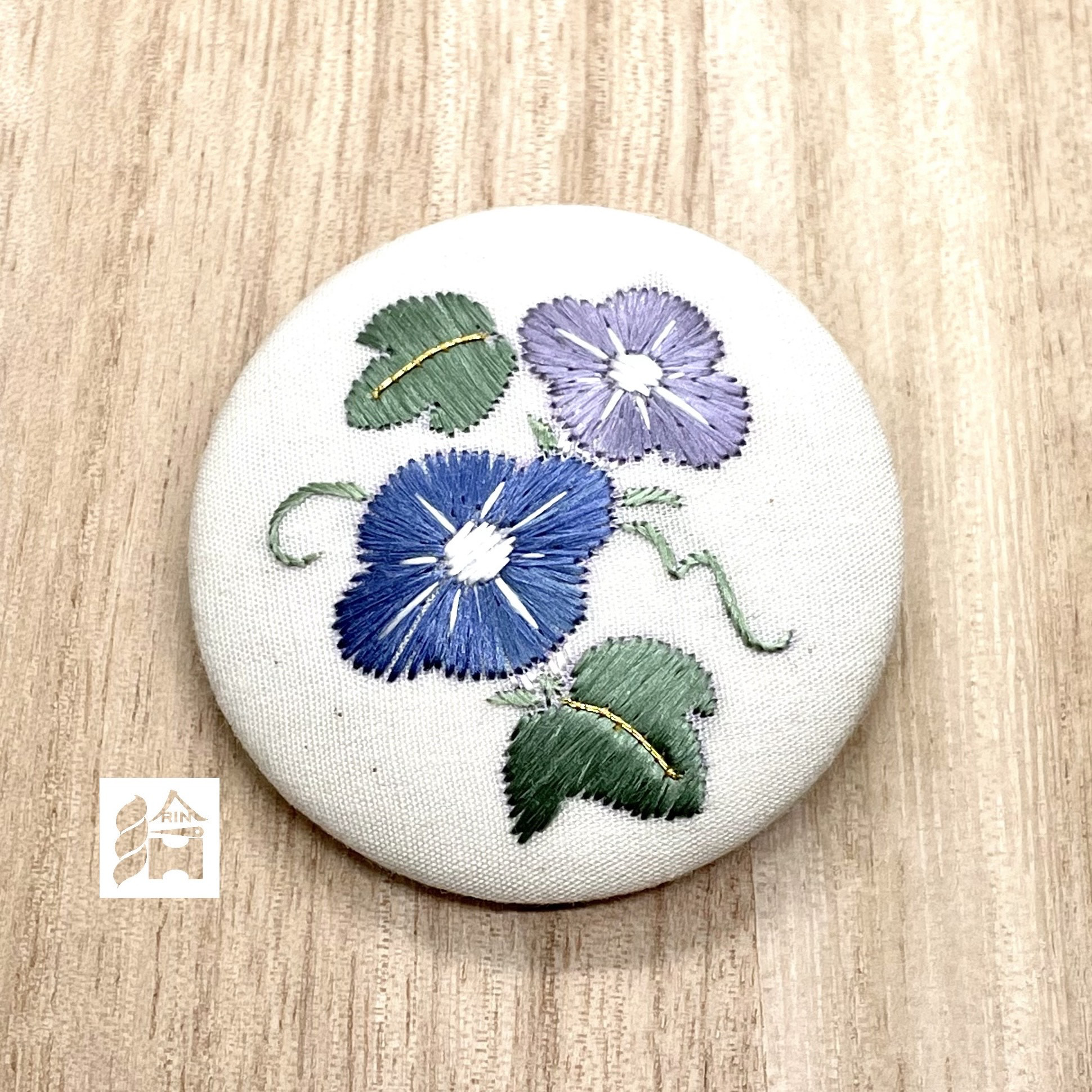 朝顔 刺繍ブローチ 絹糸と金糸の日本刺繍 ブローチ りん 通販｜Creema