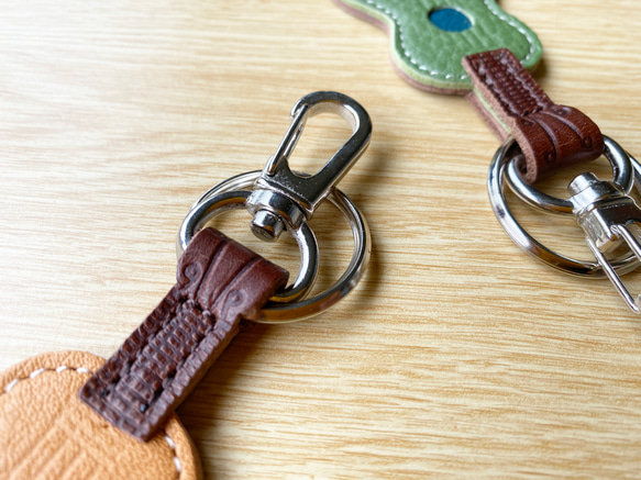 ウクレレ♪キーホルダー　本革 2枚目の画像