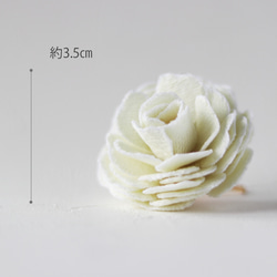 真っ白な立体刺繍ラナンキュラス✿ポニーフック 5枚目の画像