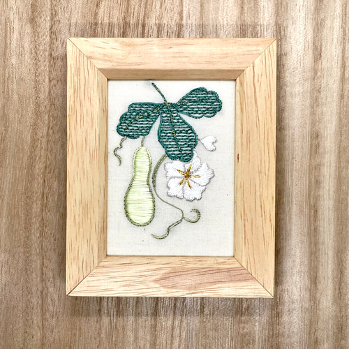 受注制作 夕顔 刺繍フレーム 絹糸と金糸の日本刺繍 インテリア 壁飾り