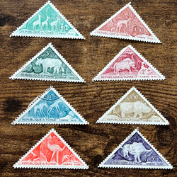 世界の切手~三角形・動物~30枚☆使用済み切手・海外切手 3枚目の画像