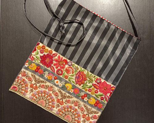 APROSIO＆CO　ビーズ刺繍 てんとう虫 ショルダーバッグ　美品♡ ロココ調 ビーズ刺繍バッグ インドリボンバッグ ショルダー
