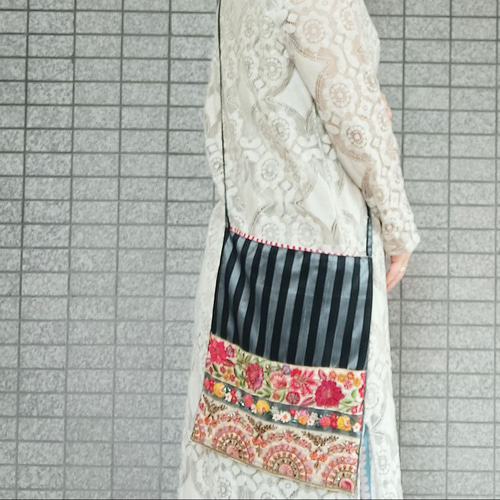 APROSIO＆CO　ビーズ刺繍 てんとう虫 ショルダーバッグ　美品♡ fit=scale-down,w=1200