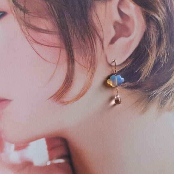 値下げ成功【金具変更可】雨の日が楽しくなる　雲と雨の　サージカルステンレスピアスフック(オパライト・クリスタル） 13枚目の画像