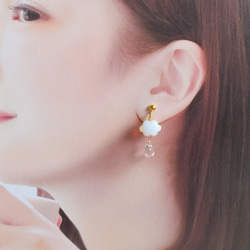 値下げ成功【金具変更可】雨の日が楽しくなる　雲と雨の　サージカルステンレスピアスフック(オパライト・クリスタル） 11枚目の画像