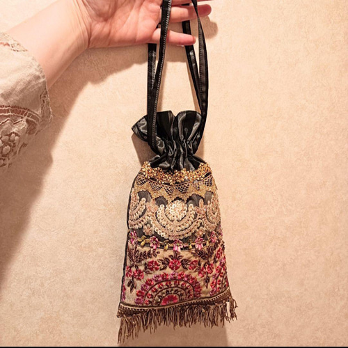 SALE20%off 限定1点のみ オトナかわいいかごバッグ インド刺繍