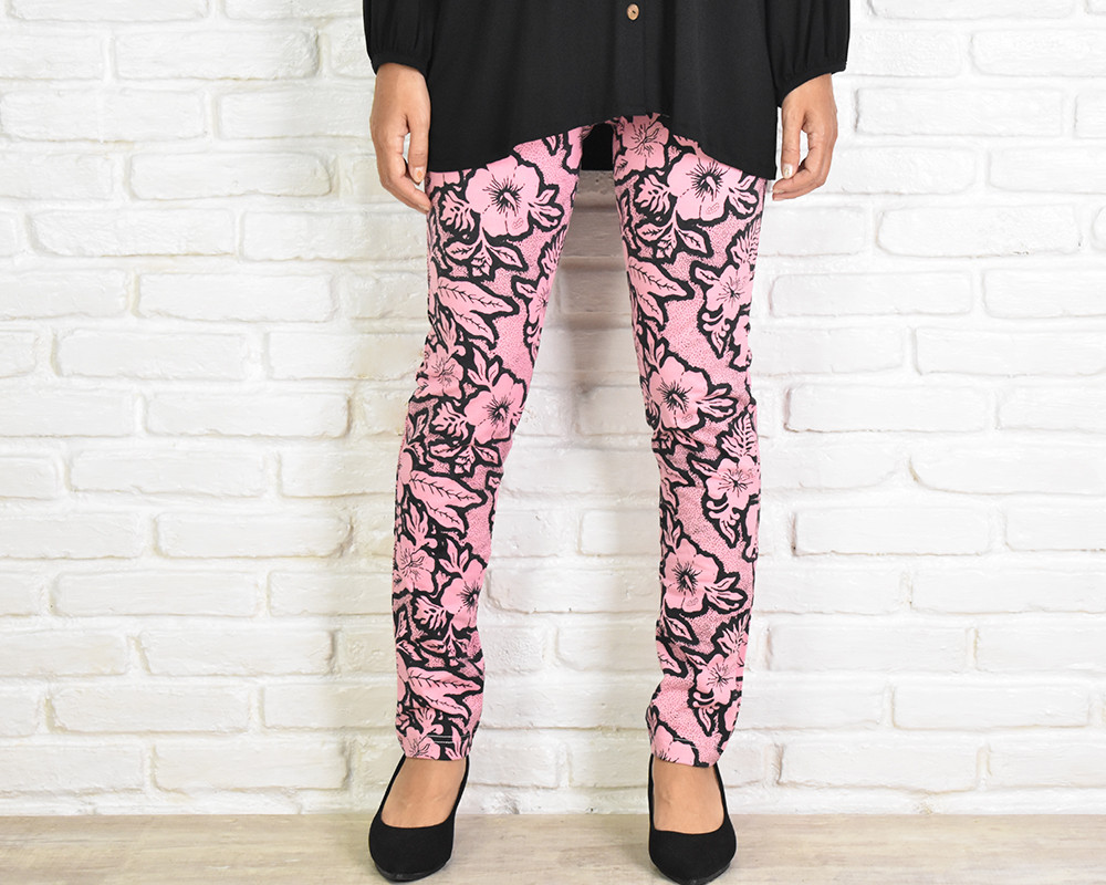 驚きの穿き心地！ハイビスカス柄スキニーストレートストレッチロングパンツ　大人ピンク