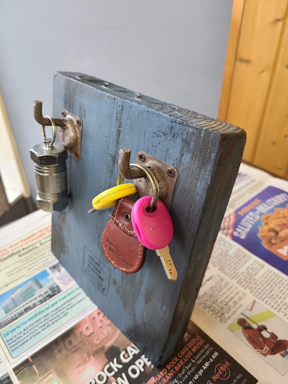 ③アップサイクルKey Hook 鍵掛けスタンド　カラー/ダメージ･ブルー 3枚目の画像