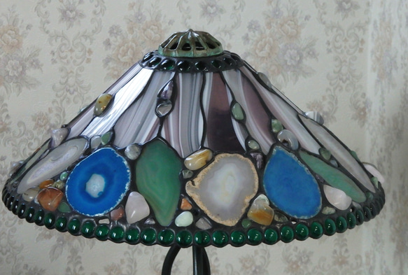 ステンドグラス☆メノウ天然石のランプ　(水晶やさざれ石) 4枚目の画像