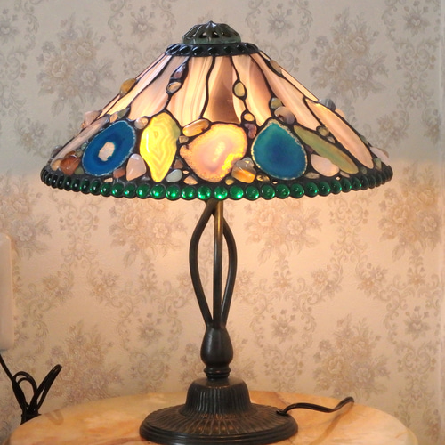 ステンドグラス☆メノウ天然石のランプ (水晶やさざれ石) スタンド