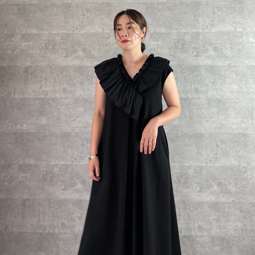 【★美品★】MHL.コットン ワンピース 定価30,800円 ひざ丈 七分袖 黒 ☆美品☆】MHL.コットン ワンピース 定価30,800円 ひざ丈 七分袖