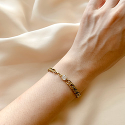 微甜古典 - 鋯石 黃銅手環 第3張的照片