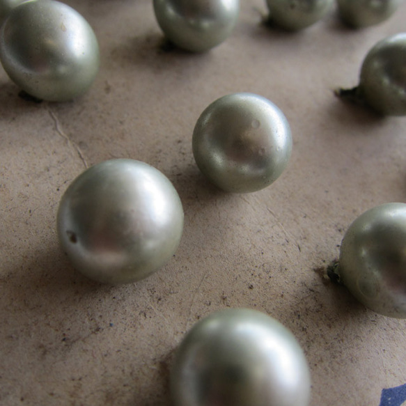 球体ガラスパール釦12mm8個ペールブルー フランスアンティーク 4枚目の画像