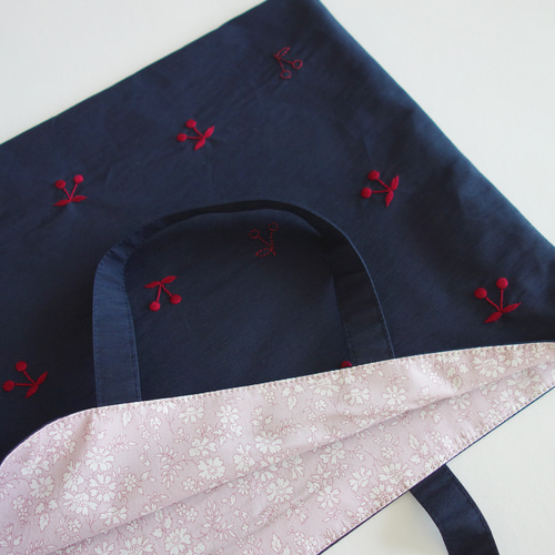 レッスンバッグ さくらんぼ 刺繍 ネイビー リバティ チェリー 女の子