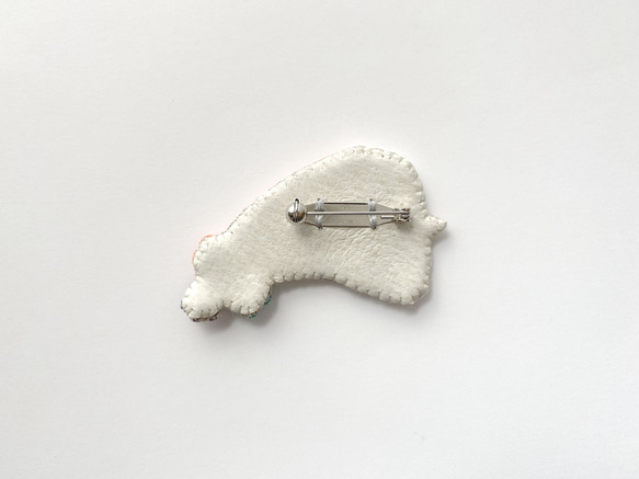 刺繍ブローチ「虹を描く鳥さん」 4枚目の画像