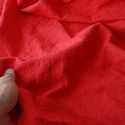 綿100％　遠州織物　「四角いふくれ柄　　赤」 6枚目の画像