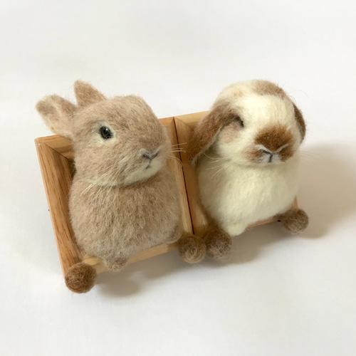 むぎゅっと身を乗り出してるうさぎさん〜 うさぎ 羊毛フェルト むぎゅっと身を乗り出してるうさぎさん〜 うさぎ 羊毛フェルト