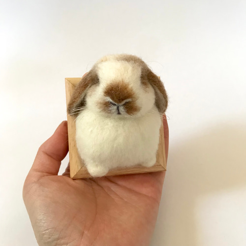 むぎゅっと身を乗り出してるうさぎさん〜 うさぎ 羊毛フェルト