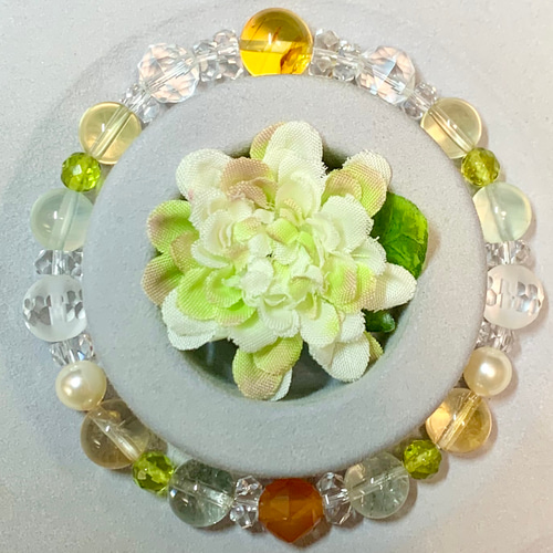 エネルギーのお掃除屋さん〜バルティックアンバー 天然石琥珀 グリーン